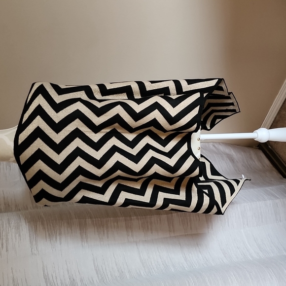 Poncho - Picture 3 of 3